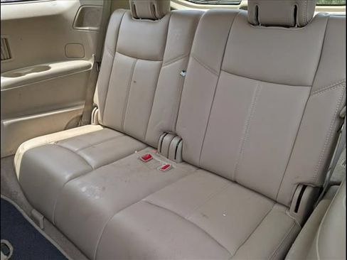 Used 2015 Nissan Pathfinder SL w/ SL Premium Package FWD image 16
