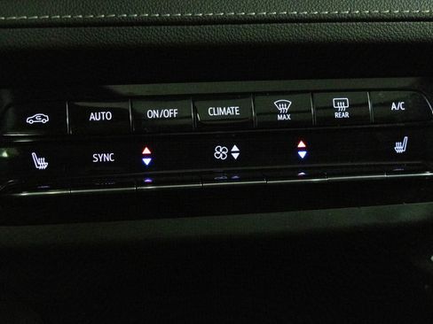 Used 2021 Buick Envision Essence image 25