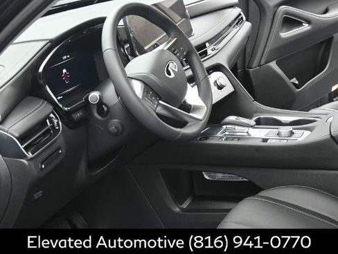 Certified 2026 INFINITI QX60 Luxe w/ Cargo Package AWD/4WD image 7