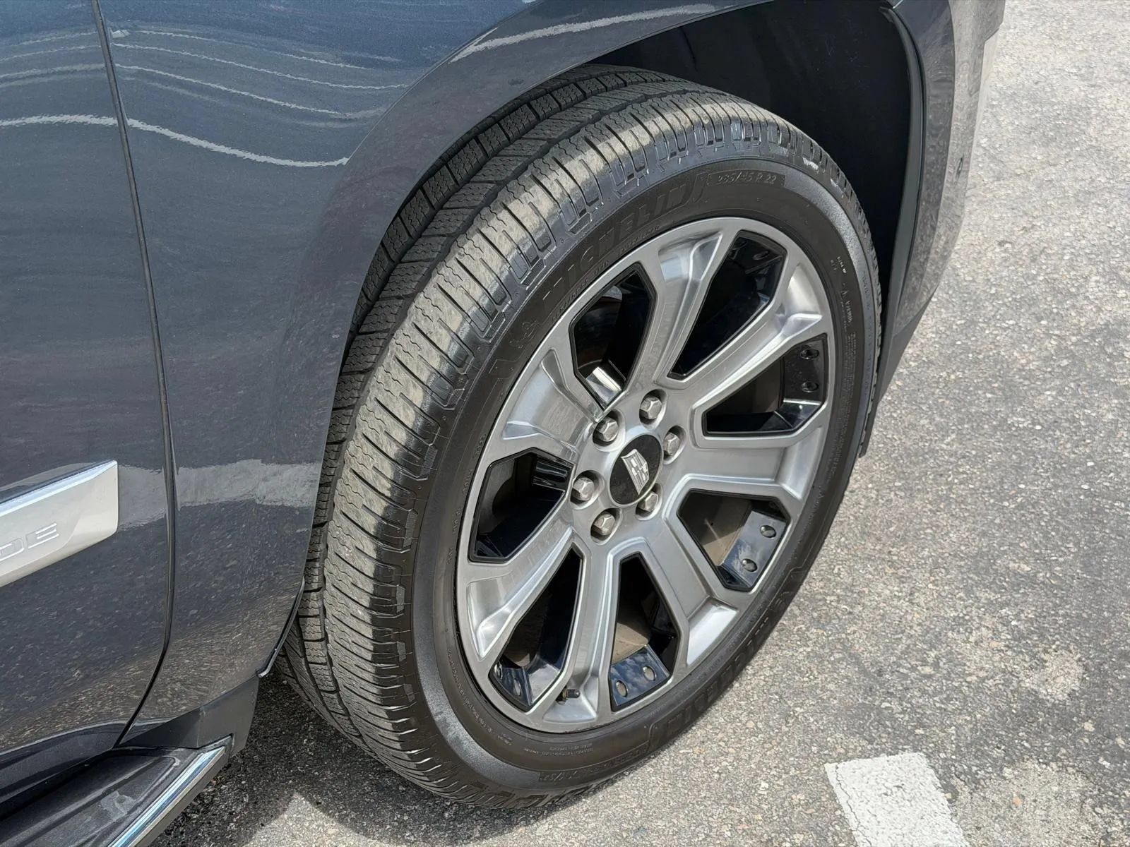 Used 2019 Cadillac Escalade ESV Luxury AWD/4WD image 55