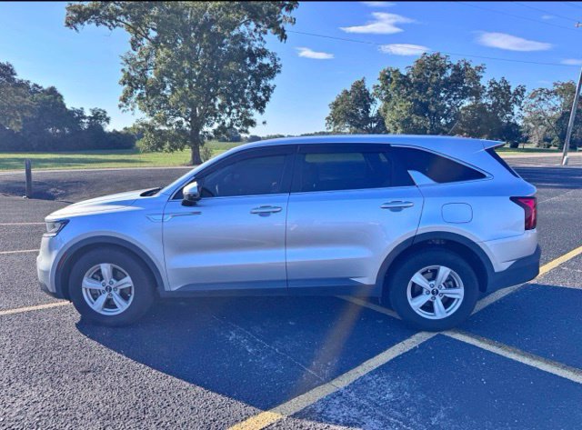 Used 2021 Kia Sorento LX FWD image 1