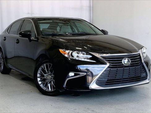 Used 2018 Lexus ES 350 w/ Premier Package FWD image 34