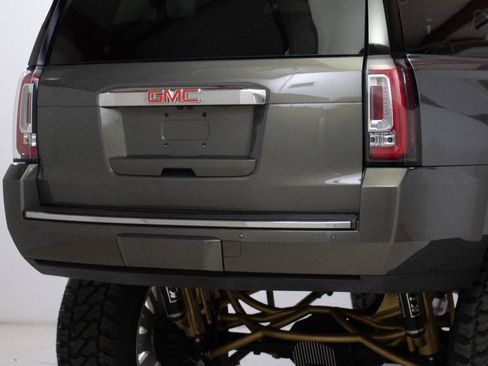 Used 2018 GMC Yukon XL Denali w/ Denali Ultimate Package AWD/4WD image 22