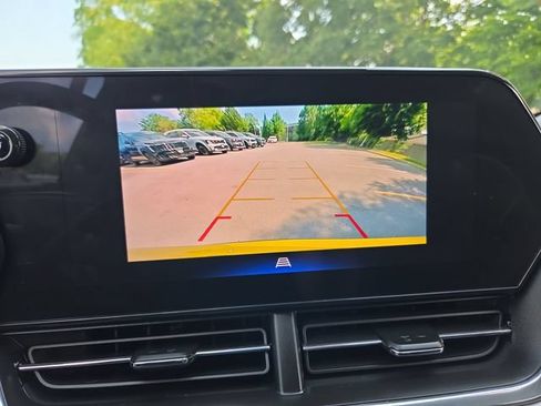 Used 2025 Chevrolet Trax ACTIV FWD image 22