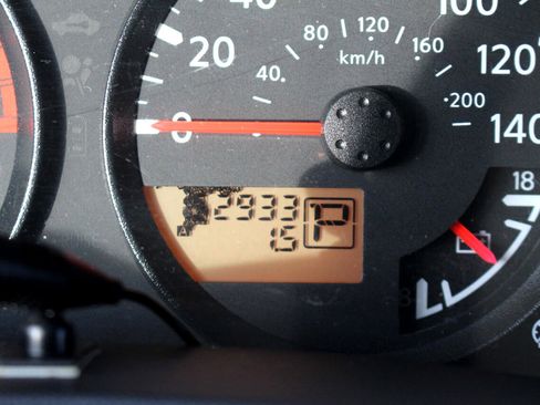 Used 2009 Nissan Frontier SE w/ SE Value Truck Pkg image 20