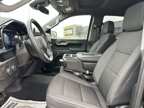 Used 2023 Chevrolet Silverado 1500 LT AWD/4WD image 9