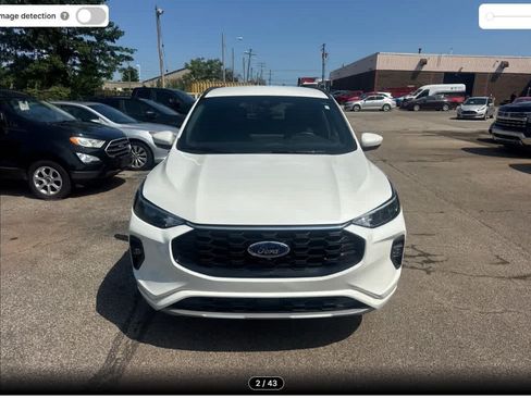 Used 2023 Ford Escape ST-Line Select w/ Tech Pack #2 AWD/4WD image 2