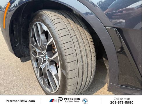 Used 2025 BMW X7 xDrive40i w/ M Sport Package AWD/4WD image 44