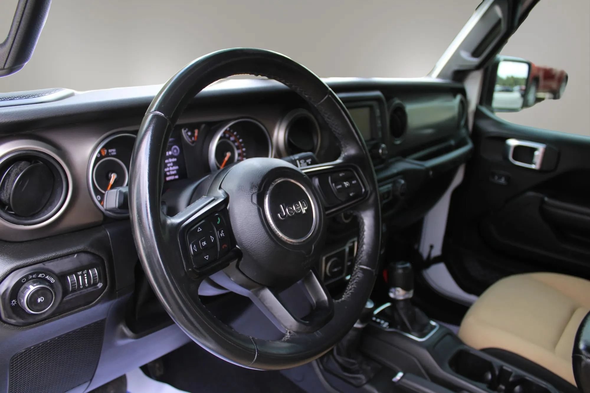 Used 2018 Jeep Wrangler Unlimited Sport S AWD/4WD image 14