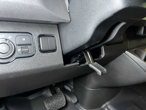 Used 2025 Mercedes-Benz Sprinter 2500 image 20