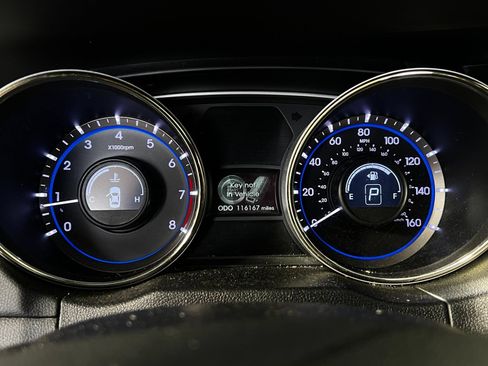 Used 2013 Hyundai Sonata Limited w/ Premium Pkg FWD image 10