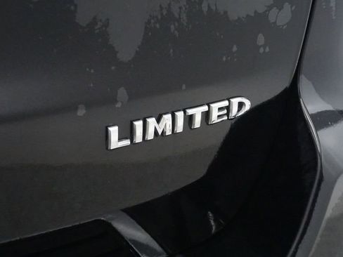 Used 2017 Jeep Grand Cherokee Limited w/ Trailer Tow Group IV image 16