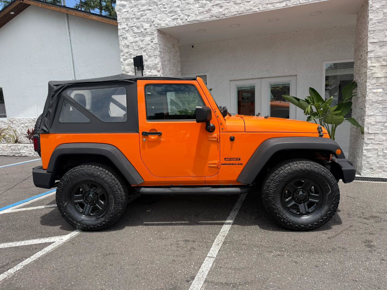 Used 2013 Jeep Wrangler Sport AWD/4WD image 17
