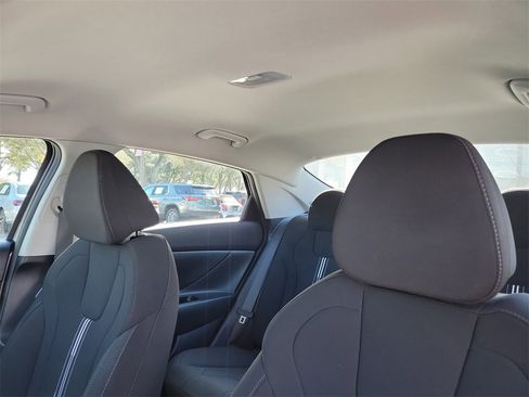 Certified 2023 Hyundai Elantra SEL image 20