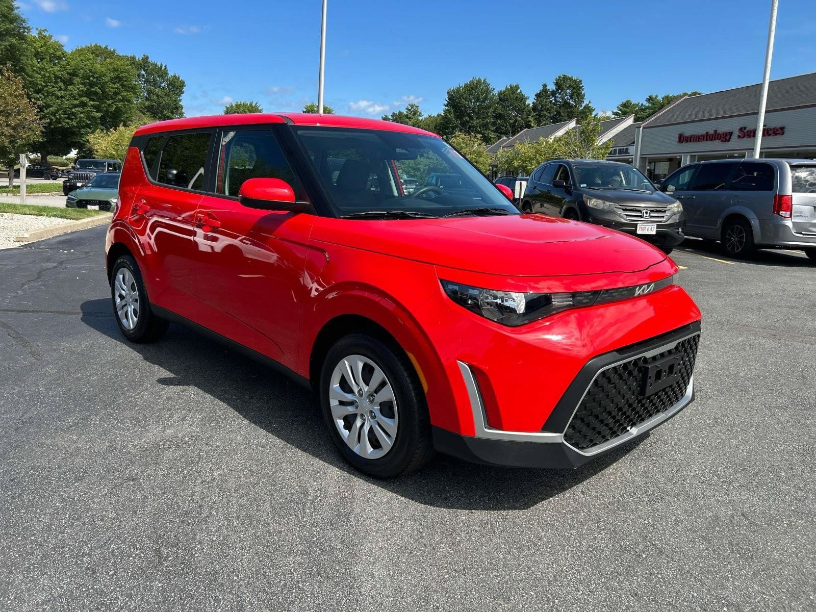 Used 2025 Kia Soul LX FWD image 7