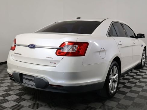 Used 2010 Ford Taurus SEL image 2