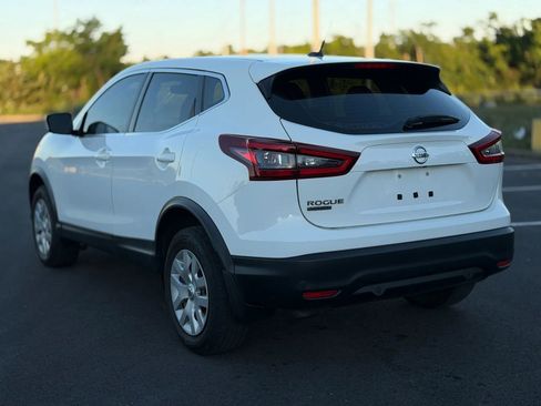 Used 2020 Nissan Rogue Sport S FWD image 3