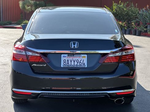 Used 2017 Honda Accord LX image 5