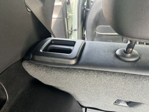Used 2025 Chevrolet Equinox ACTIV w/ Safety and Technology Package AWD/4WD image 41