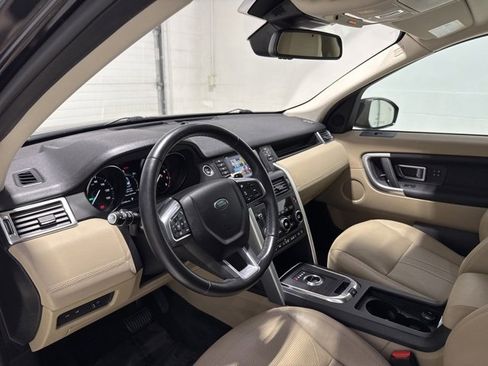 Used 2019 Land Rover Discovery Sport HSE image 12