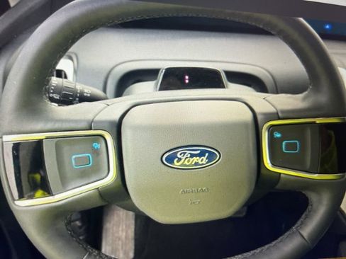 Used 2025 Ford Expedition Max Active image 11