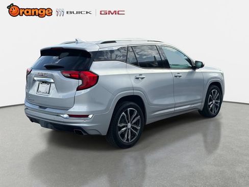 Used 2018 GMC Terrain Denali w/ Advanced Safety Package FWD image 3