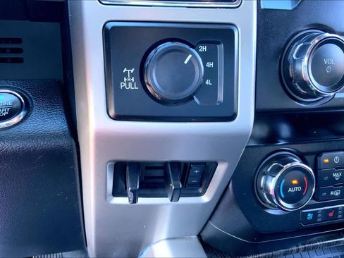 Certified 2020 Ford F350 Lariat w/ Lariat Ultimate Package image 30