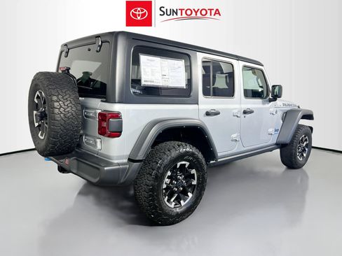 Used 2024 Jeep Wrangler Unlimited Rubicon 4xe AWD/4WD image 4