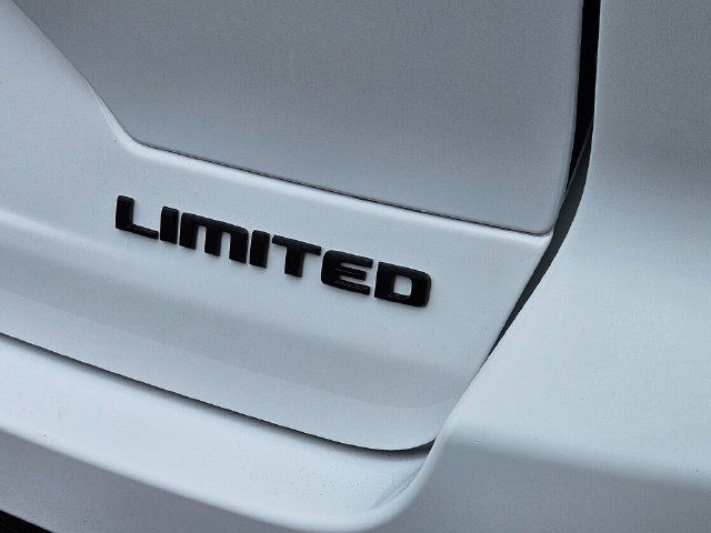 Used 2024 Jeep Grand Cherokee Limited w/ Luxury Tech Group II AWD/4WD image 15