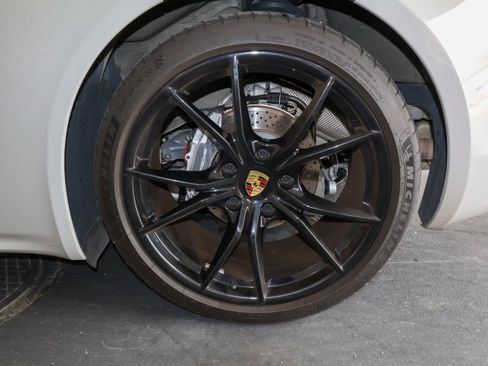 Used 2019 Porsche 718 Cayman RWD image 31