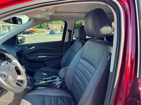 Used 2015 Ford Escape Titanium FWD image 25