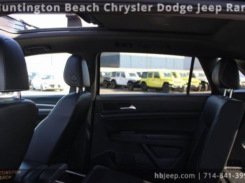 Used 2020 Volkswagen Atlas Cross Sport SEL image 44