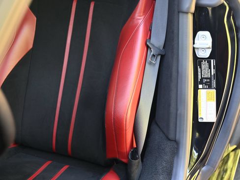 Used 2020 Aston Martin V8 Vantage Coupe RWD image 19