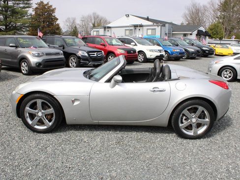 Used 2006 Pontiac Solstice Convertible w/ Premium Package image 10