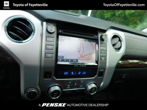Used 2017 Toyota Tundra Limited w/ Limited Premium Package AWD/4WD image 10