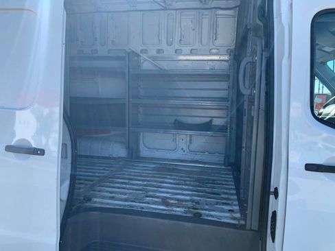 Used 2020 Nissan NV 2500 S image 8