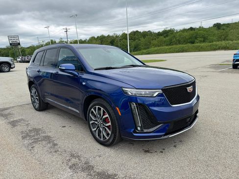 Used 2025 Cadillac XT6 Sport w/ Platinum Package image 7