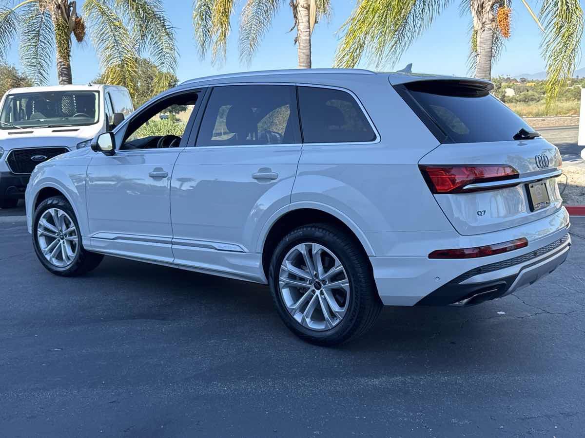 Used 2025 Audi Q7 3.0T Premium Plus AWD/4WD image 17