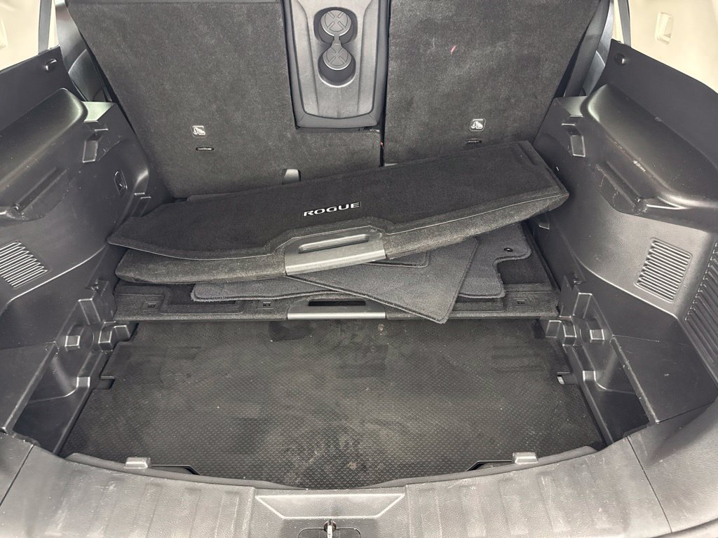 Used 2017 Nissan Rogue SV FWD image 28