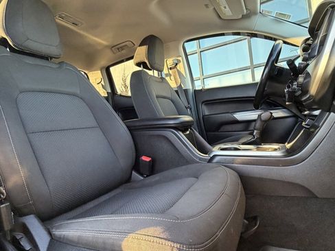 Used 2017 Chevrolet Colorado LT w/ LT Convenience Package image 17