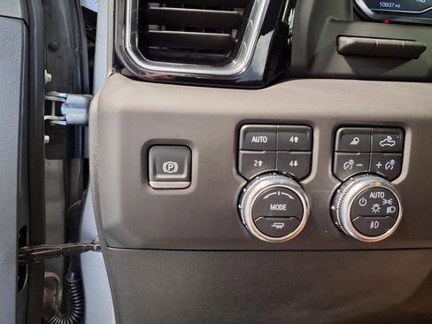 Used 2025 GMC Sierra 2500 Denali Ultimate AWD/4WD image 19