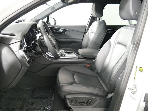 Used 2025 Audi Q7 3.0T Premium Plus AWD/4WD image 10
