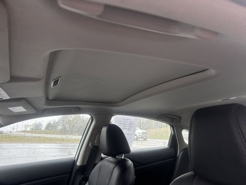 Used 2022 Honda Insight Touring image 5