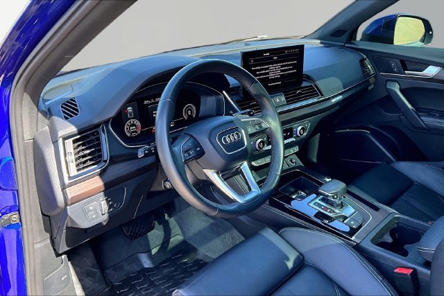 Used 2023 Audi Q5 2.0T Premium Plus w/ Premium Plus Package AWD/4WD image 13
