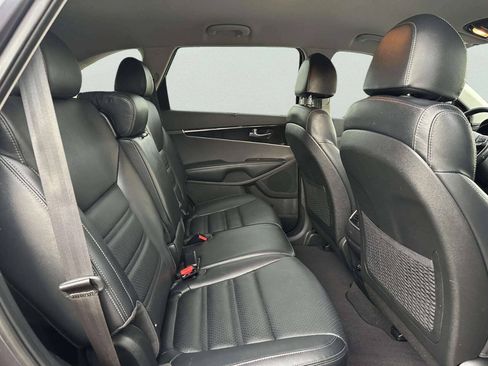 Used 2018 Kia Sorento EX FWD image 15