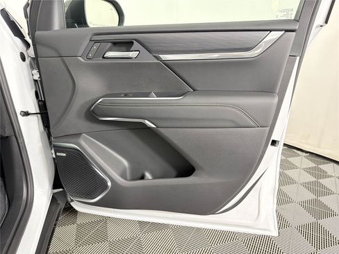 New 2026 GMC Acadia Elevation w/ Black Edition FWD image 13
