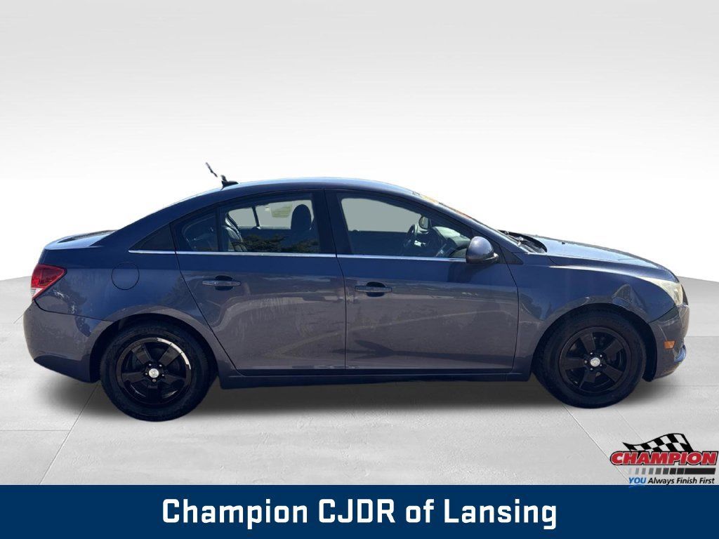 Used 2013 Chevrolet Cruze LT FWD image 7