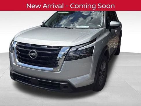 Certified 2024 Nissan Pathfinder SV FWD image 1