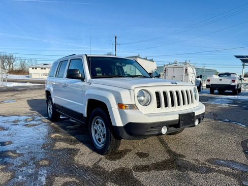 Used 2016 Jeep Patriot Sport w/ Power Value Group image 7