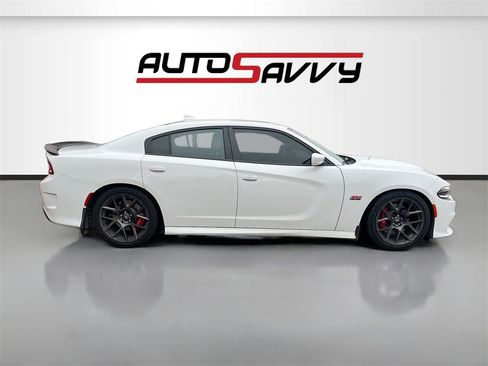 Used 2017 Dodge Charger R/T Scat Pack w/ Technology Group image 8